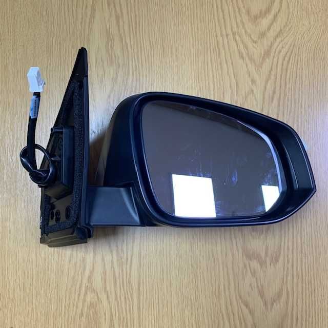 Зеркало на Toyota RAV4