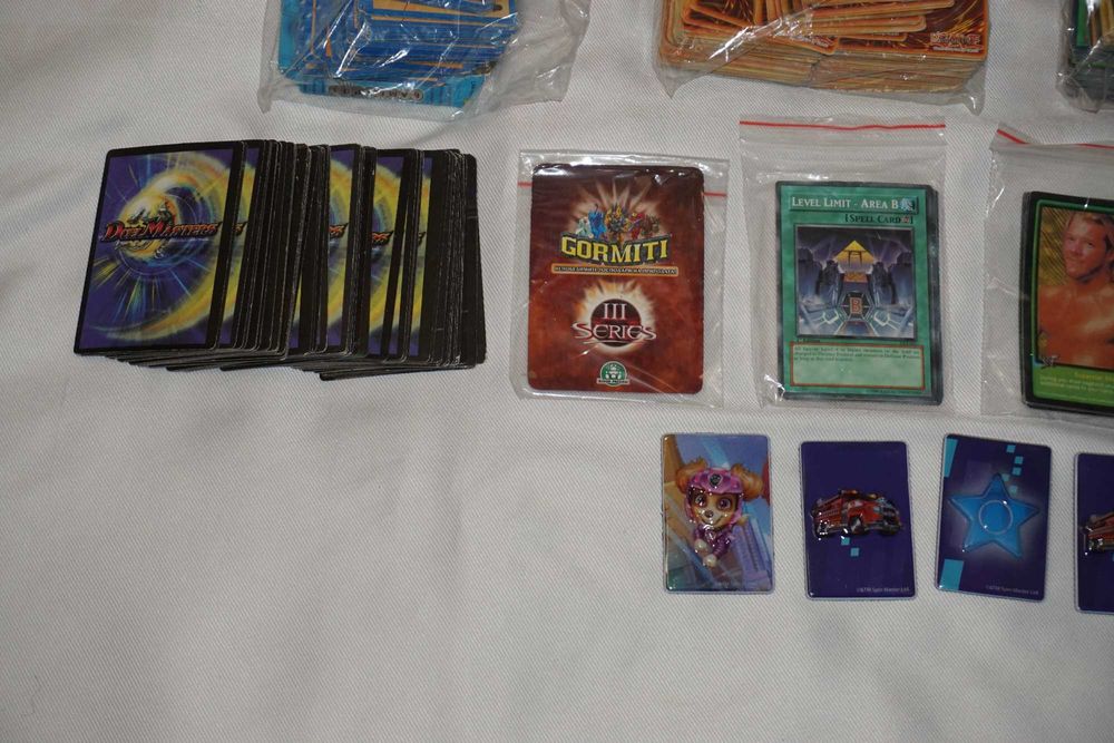 Лот от 1.4кг Различни Игри с Карти Yu-Gi-Oh/Duel Masters/Turtles Ninjas/Fixeez/Свежите Супергерой