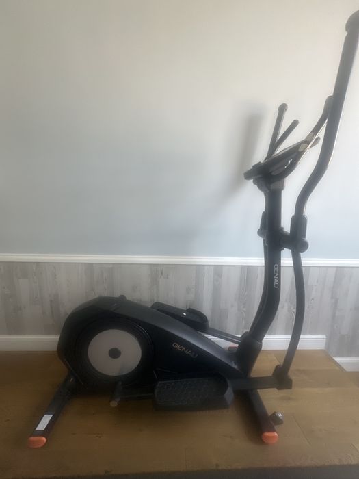 Тренажер Элипс Genau Crosstrainer Deluxe V3