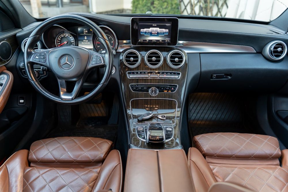 Mercedes-Benz C 220 - 4MATIC - 7G TRONIC - full istoric