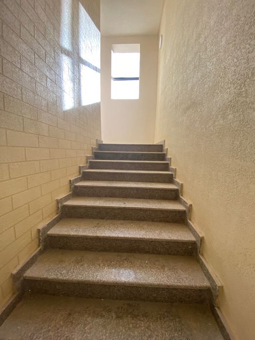 Срочно!!! Нурафшон шахрида хонадон сотилади, вариантни хам куринг