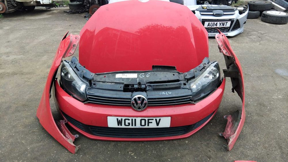 Bara fata Volkswagen Golf 6 an 2011