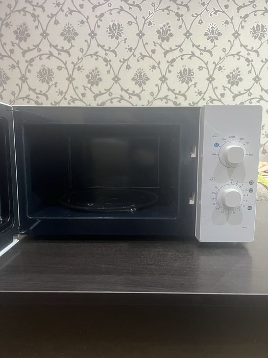 Микровълнова Samsung ME71A за части