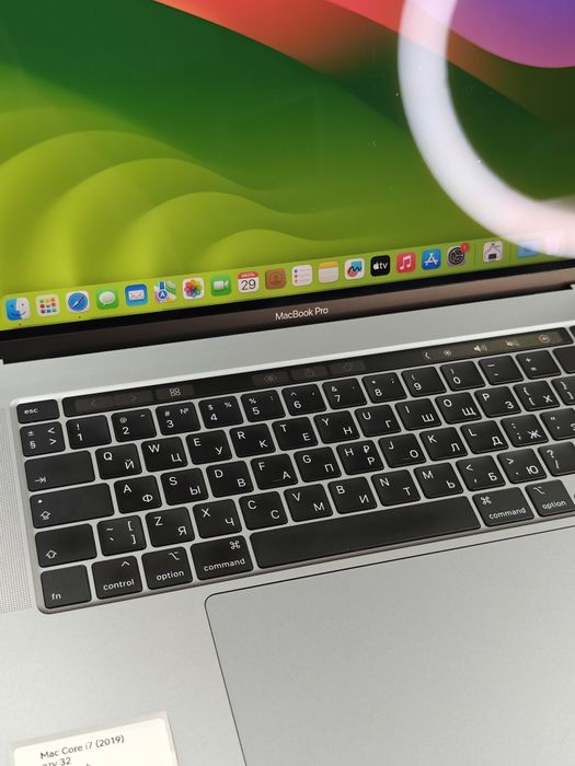 Apple MacBook Pro 16 Intel Core i7 ОЗУ 32гб TouchBar 

Инстаграмм: Lap