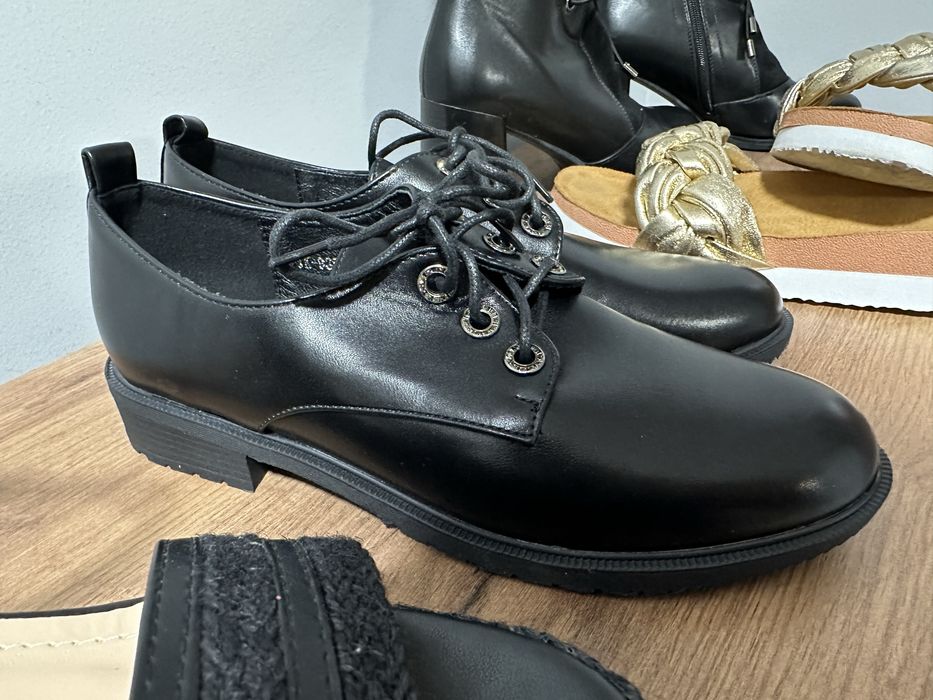 Обувки 39 номер на символични цени