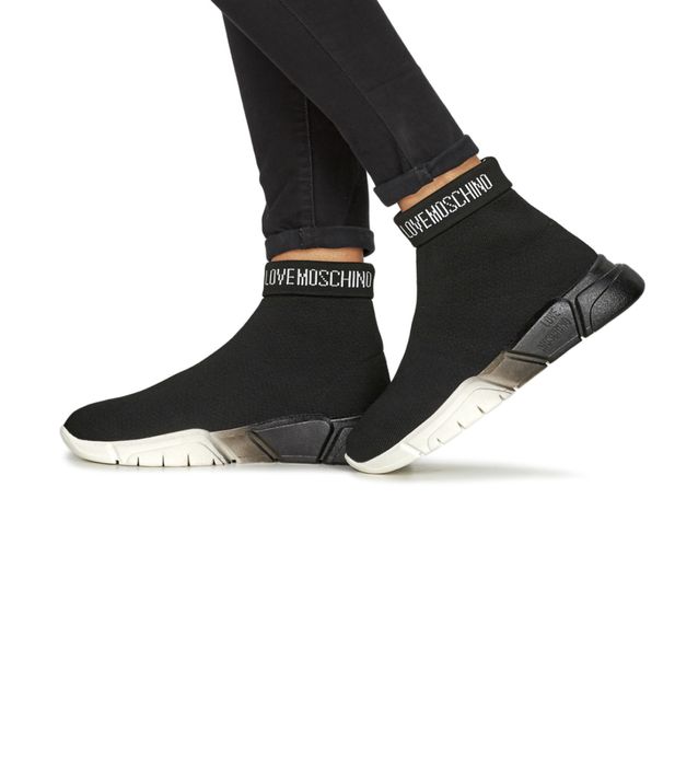 Sneakers Love MOSCHINO -sosete.