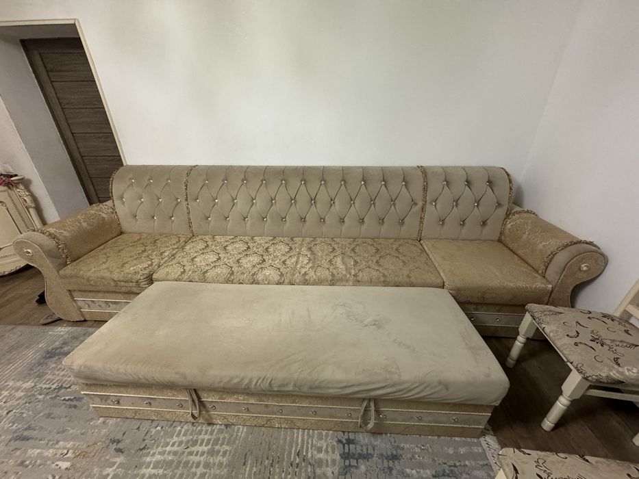 Диван продается состаяние отличное