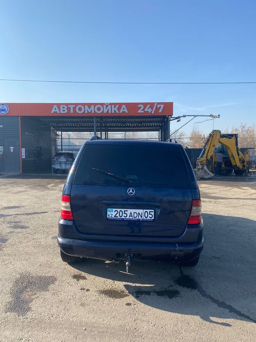 Продам машину Мерседес Мл 320