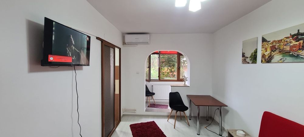 Închiriez apartament cu o camera