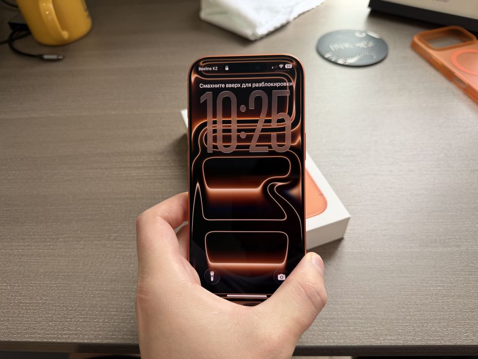 Iphone 17 pro (256gb, orange)