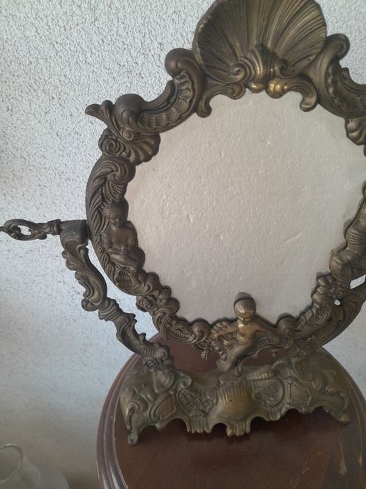 Oglinda veche din bronz,  transport gratuit