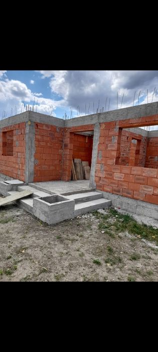 Constructor.Zugrav/zidar/Echipa de meseriasi in constructii