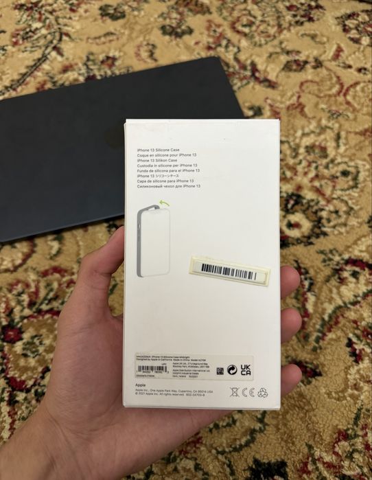 Продам Оригинальный Силиконовый Чехол на iPhone 13