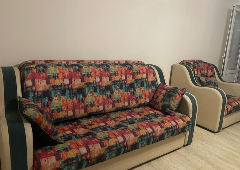 Продам диван в хорошем состоянии