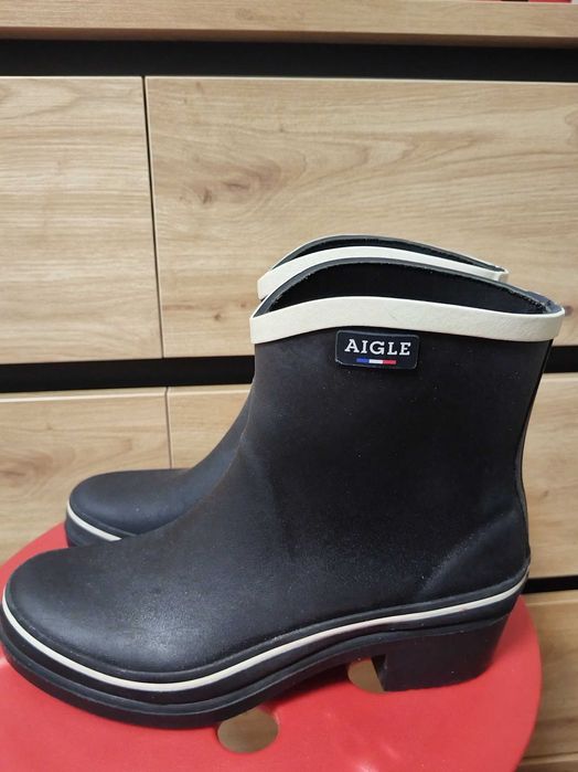 Детски гумени ботуши.