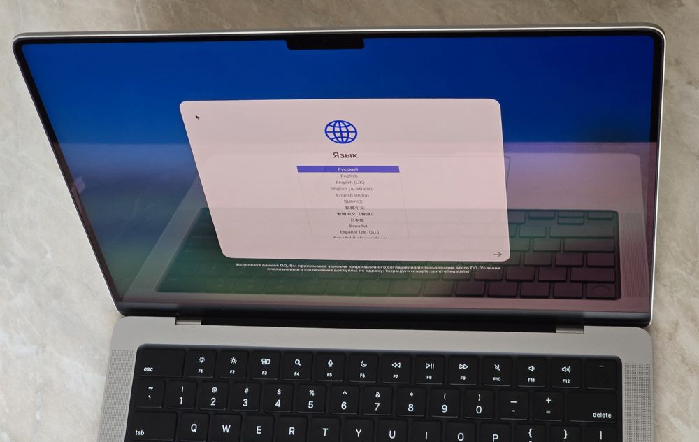 MacBook Pro 14 M5 1TB новый