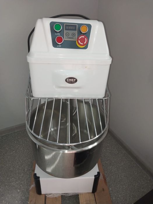 Продается новый тестомес