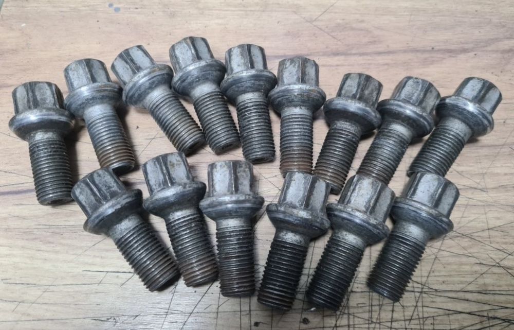 Гайки и болтове за джанти за Тойота,Мерцедес,Ситроен,Пежо