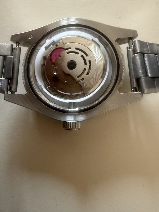 Ceas automat merge super