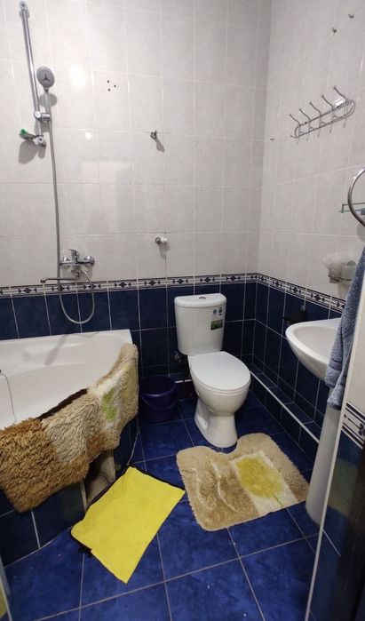 Аренда Массив Феруза 1 комн.квартира переделанная в двух с ОБСТАНОВКОЙ