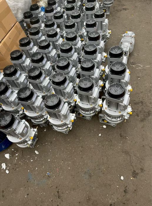 Мотор редуктор электродвигатель цилиндрический