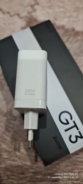 . Realmi GT3 240 Watt