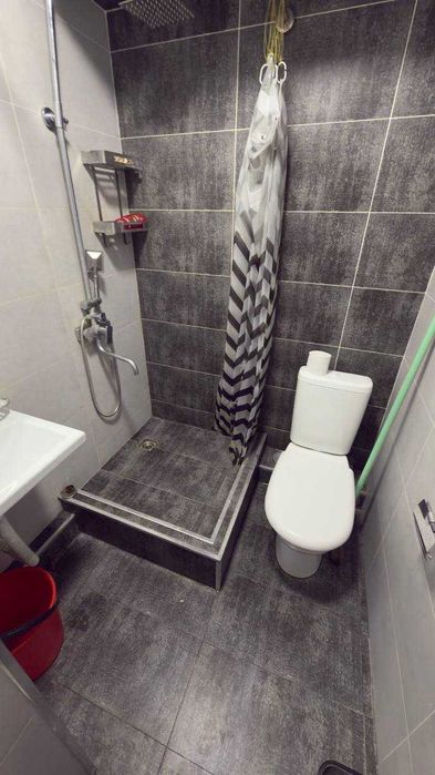 Продается квартира 3/4/9 80м2 Алайский базар.