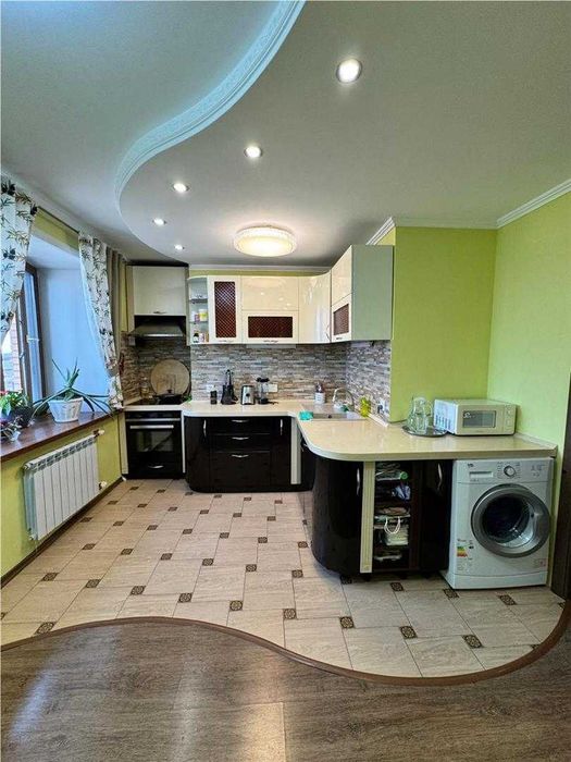 Продам 2-комнатную в городе, ул. Ермекова