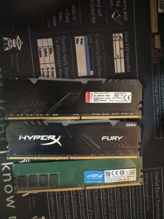 1 set placute ram hyperx furyy 2x8 gb rgb si 1 placuta crucial 8gb