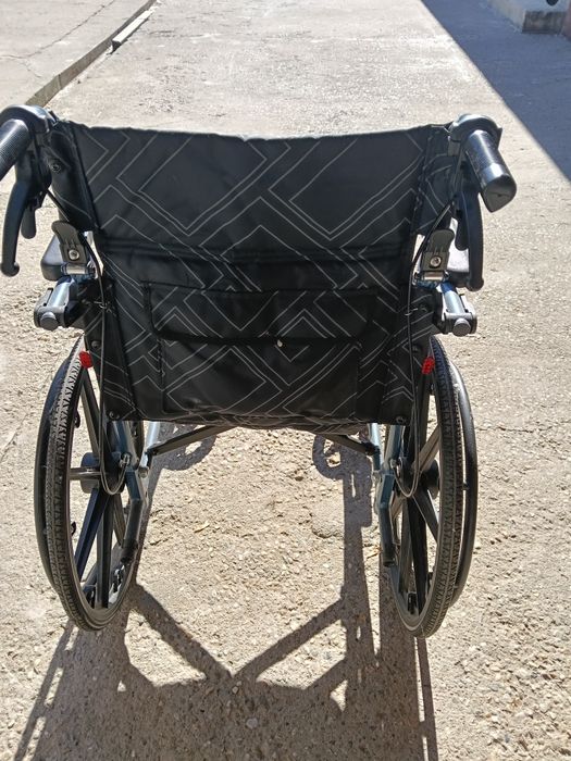 Căruț persoane cu dizabilități manual