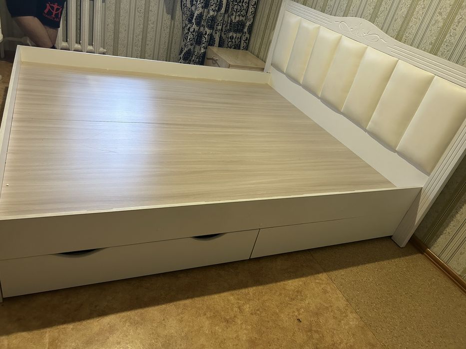 Продам кровать 160*2