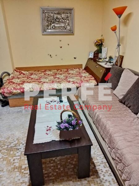 Дава се под наем Двустаен апартамент в Бургас, Център - 55 кв.м за 459 € - Снимка #2