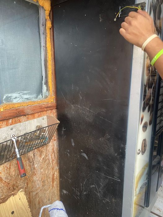 Tonomat de bautiru calde