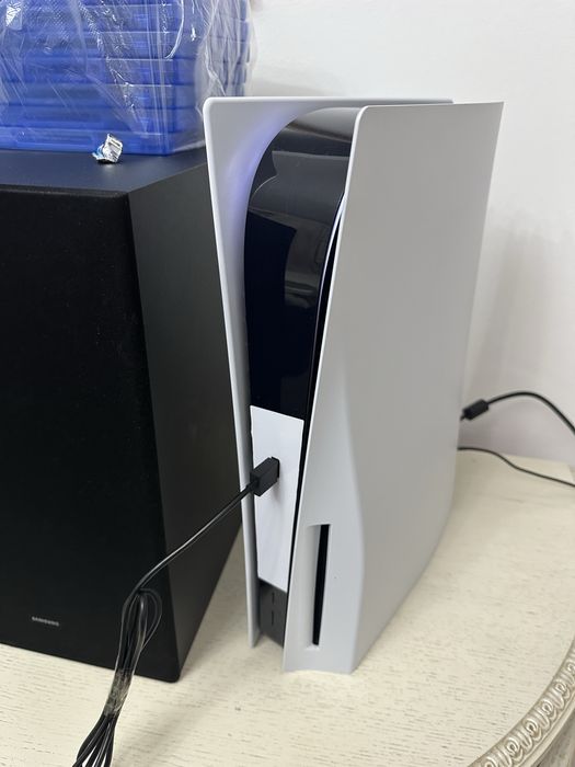 Продам приставку Ps5
