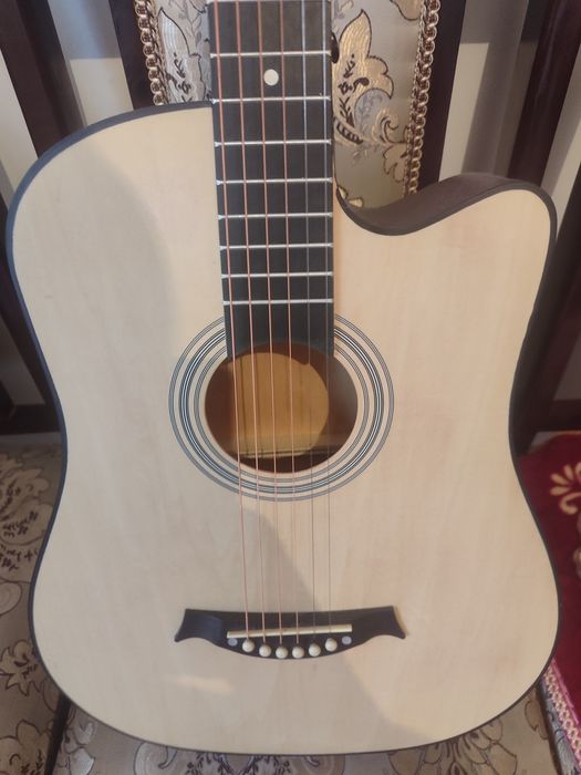 Гитара новый акуистика 50000