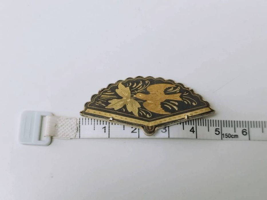 Brose veche, model de evantai, placat cu aur, Damasc, Toledo, copii