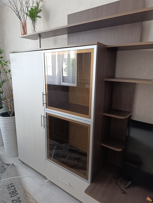 Продам шкаф в гостиную