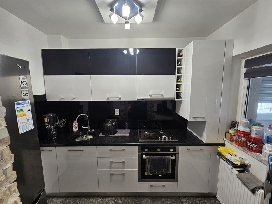 APARTAMENT 50 mp+parcare in fata blocului