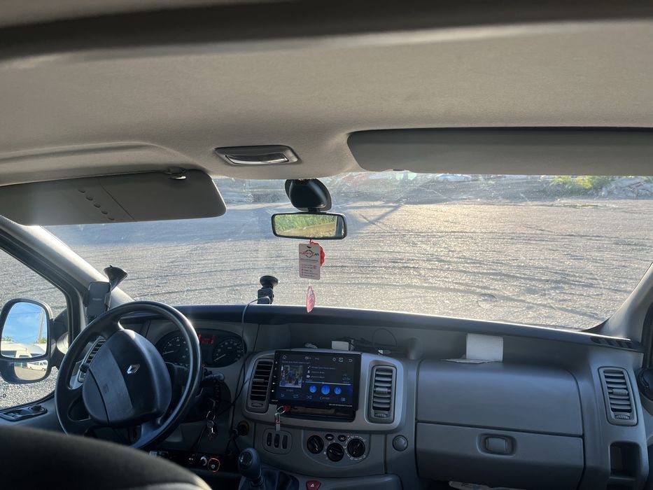 Vand renault trafic 8+1