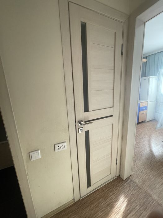 Продам двери б/у