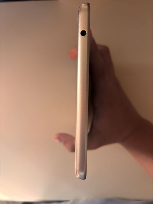 Планшет Huawei .