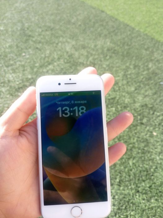 Telefon Nomi (iPhone 8)