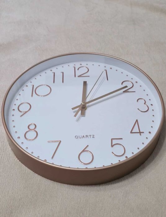 Ceas de perete Quartz