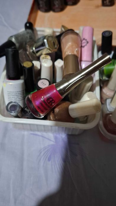 Гель-лак для ногтей б/у