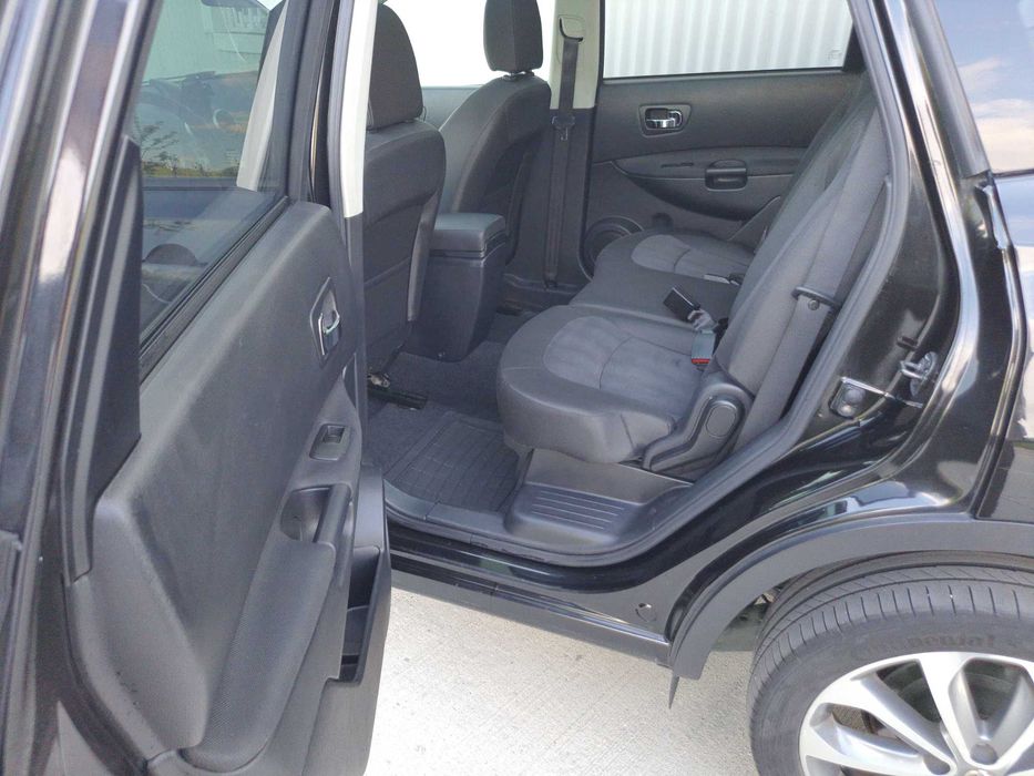 Nissan Qashqai+2/7loc. Tekna 2.0D 4x4 RAR facut.