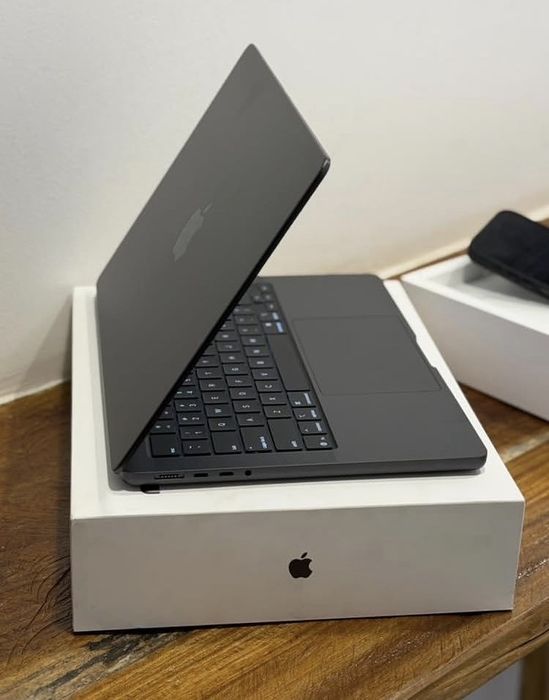 14" Macbook PRO M4  , Procesor M4 PRO  ‼️512 Gb , 24 GB RAM  , NOU