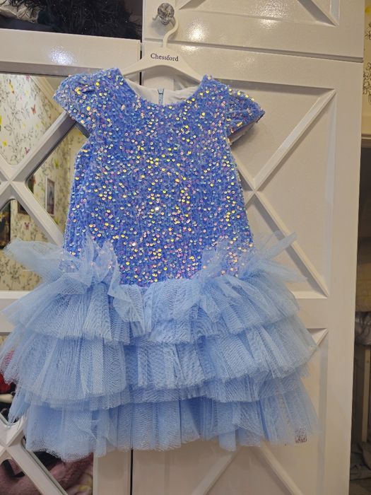 Продам нарядное детское платье