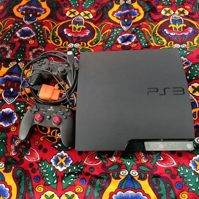 Ps3 sotalidi holati yaxshi bir qoʻl ishlatilgan oʻyinlari bor