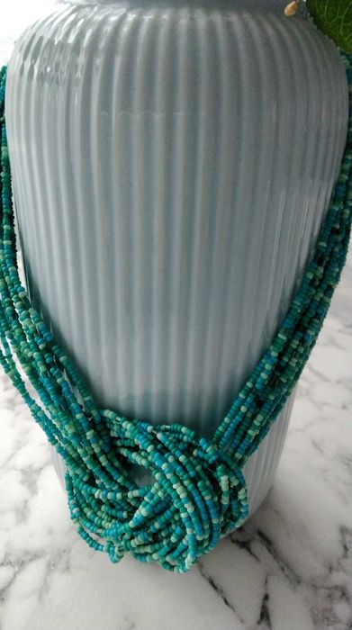 Дамска огърлица, колие