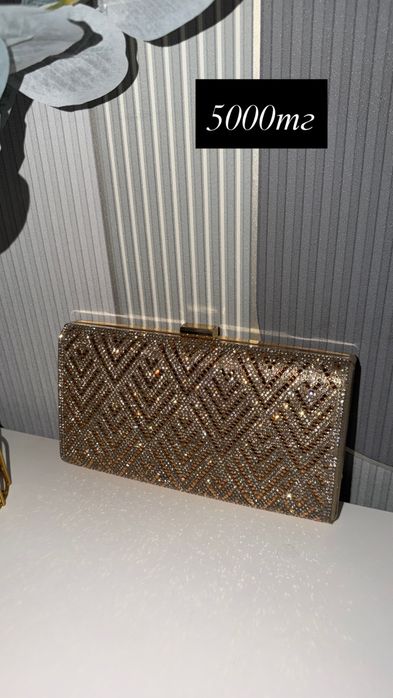 СРОЧНО  Разгрузка гардероба